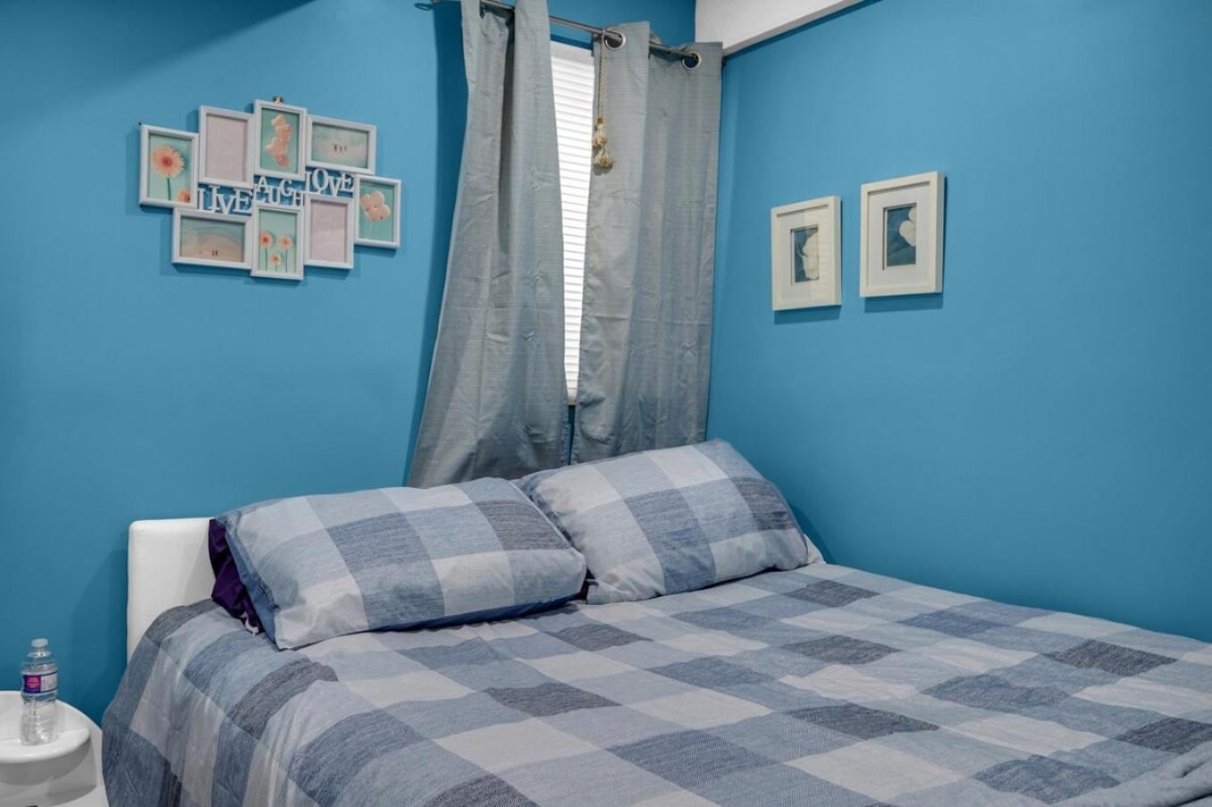 YYC 52-3 Bed Suite On Lake Central Ac By Airport מראה חיצוני תמונה