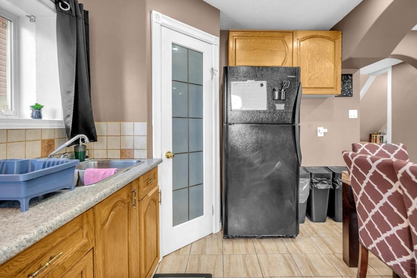 YYC 52-3 Bed Suite On Lake Central Ac By Airport מראה חיצוני תמונה