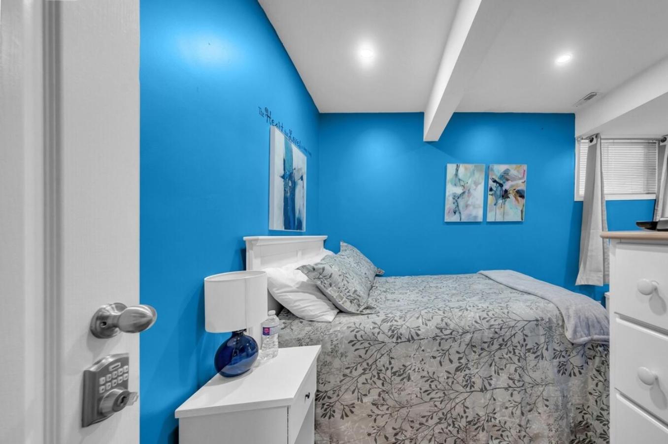 YYC 52-3 Bed Suite On Lake Central Ac By Airport מראה חיצוני תמונה