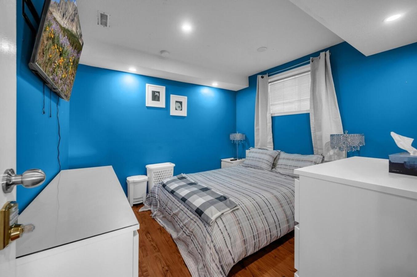 YYC 52-3 Bed Suite On Lake Central Ac By Airport מראה חיצוני תמונה